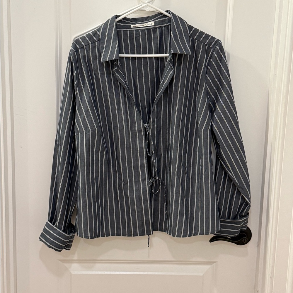 Abercrombie Tie Front Blouse